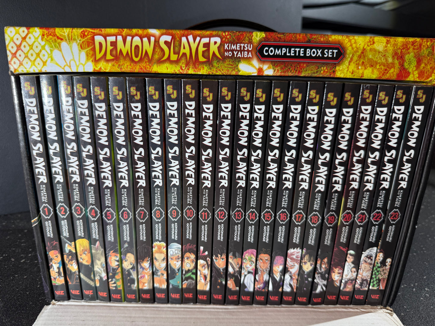 Demon Slayer Complete Box Set (Manga, 23 books)