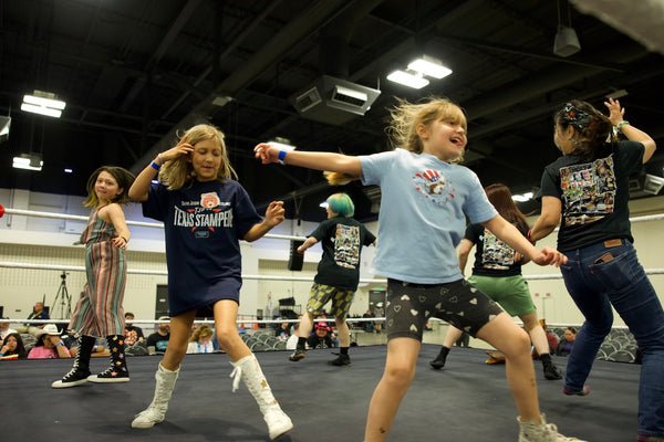 Girls Take the Ring!