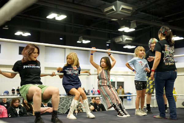 Girls Take the Ring!