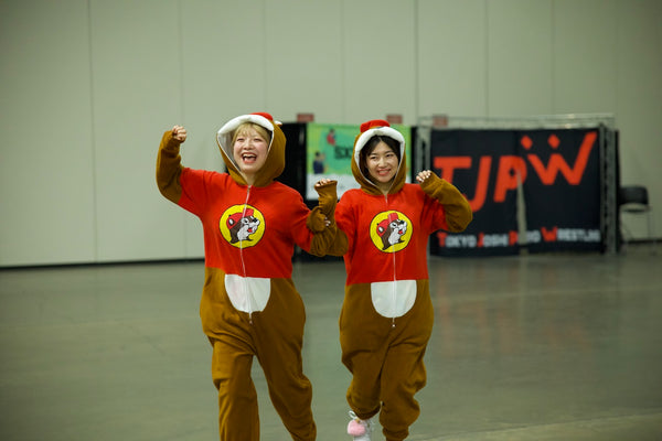 Yuki Kamifuku and Wakana Uehara (“OberEats”) vs. Raku and Pom Harajuku