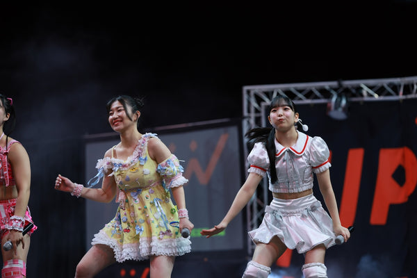 Up Up Girls!