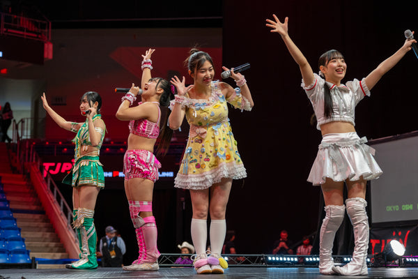 Up Up Girls!