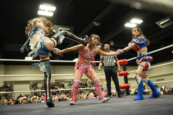 Miu Watanabe and Rika Tatsumi vs. Yuki Kamifuku and Yuki Arai