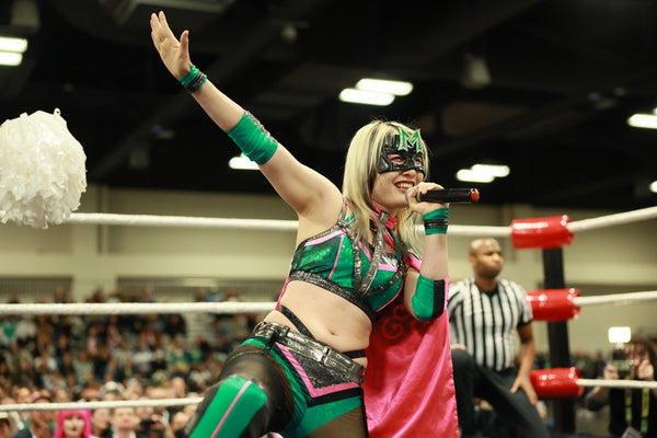 Raku and Pom Harajuku vs. Hyper Misao and Mifu Ashida