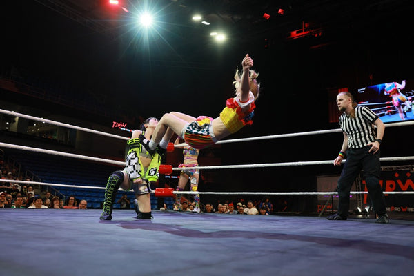 Suzume and Arisu Endo vs. Raku and Pom Harajuku