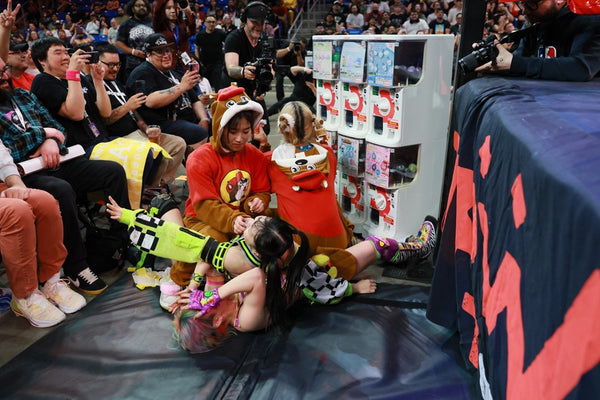 Suzume and Arisu Endo vs. Raku and Pom Harajuku