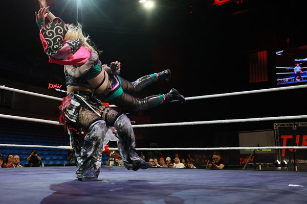 Mizuki vs. Rika Tatsumi vs. Hyper Misao