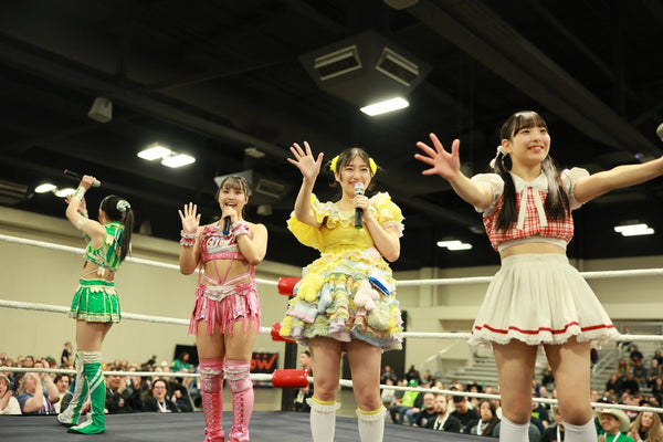 Up Up Girls!